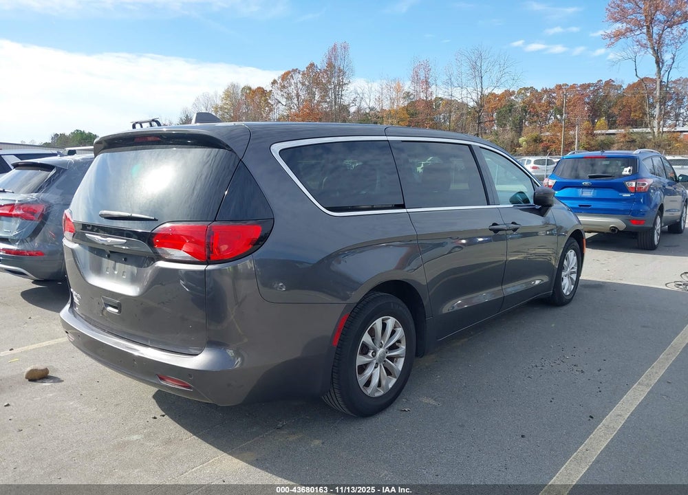 2018 CHRYSLER PACIFICA LX VIN: 2C4RC1CG1JR171277