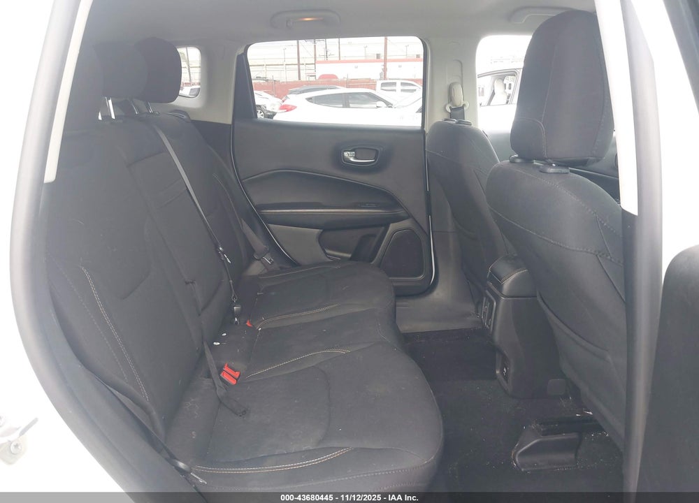 2018 JEEP COMPASS VIN: 3C4NJCAB9JT462212
