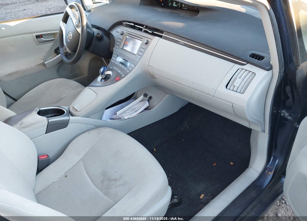 2015 TOYOTA PRIUS VIN: JTDKN3DU5F0467058