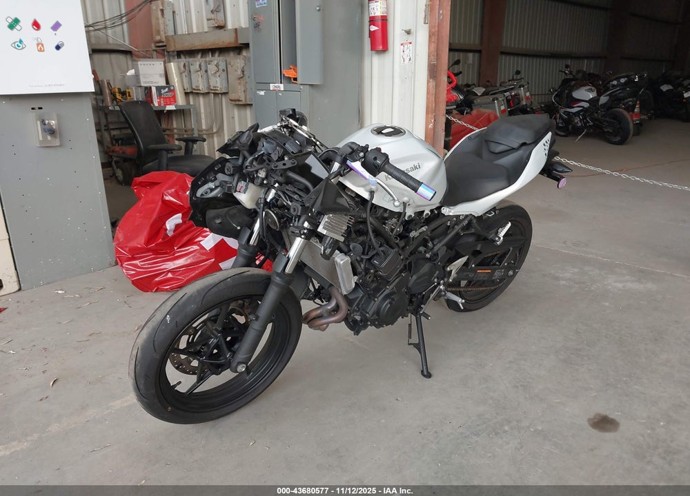 2024 KAWASAKI EX500 VIN: ML5EXGG14RDA27388