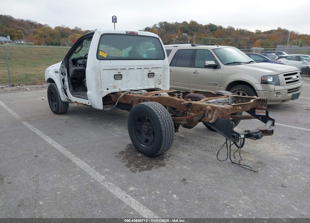 2007 FORD F-350 XL/XLT VIN: 1FDSF30527EA73013
