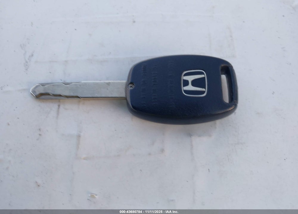 2013 HONDA FIT VIN: JHMGE8H32DC062242