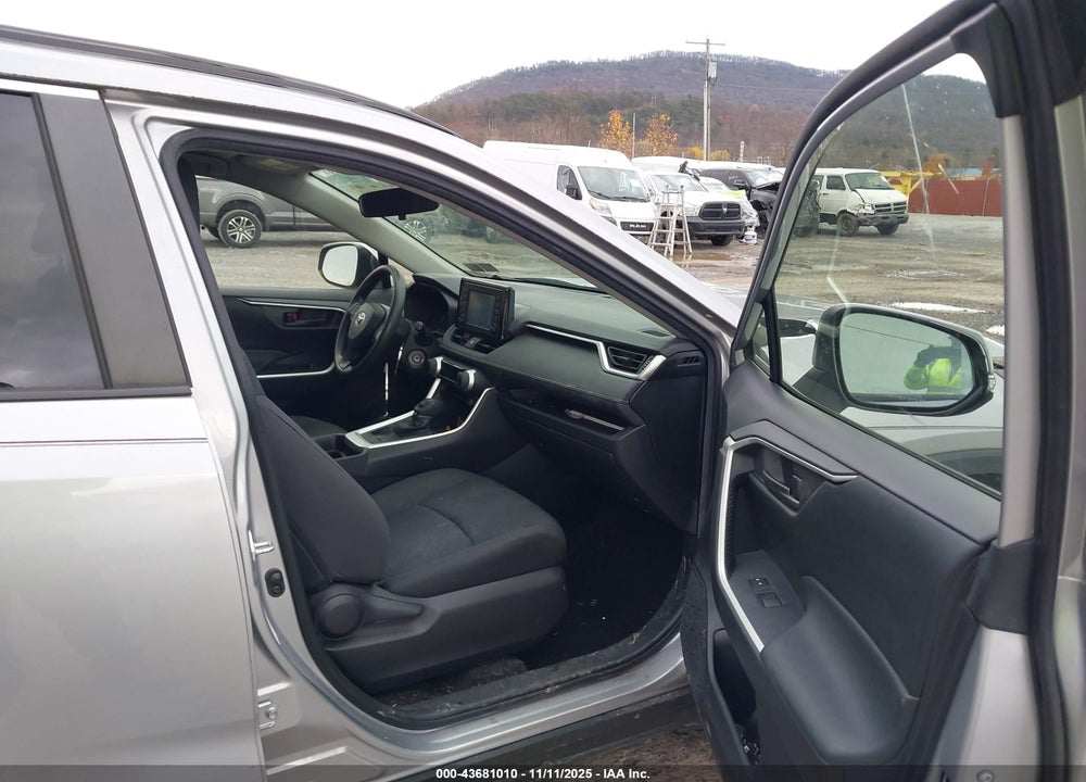 2019 TOYOTA RAV4 VIN: JTMG1RFVXKJ003620