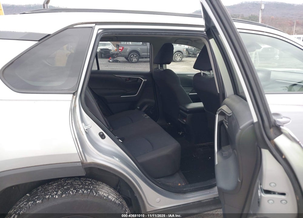 2019 TOYOTA RAV4 VIN: JTMG1RFVXKJ003620