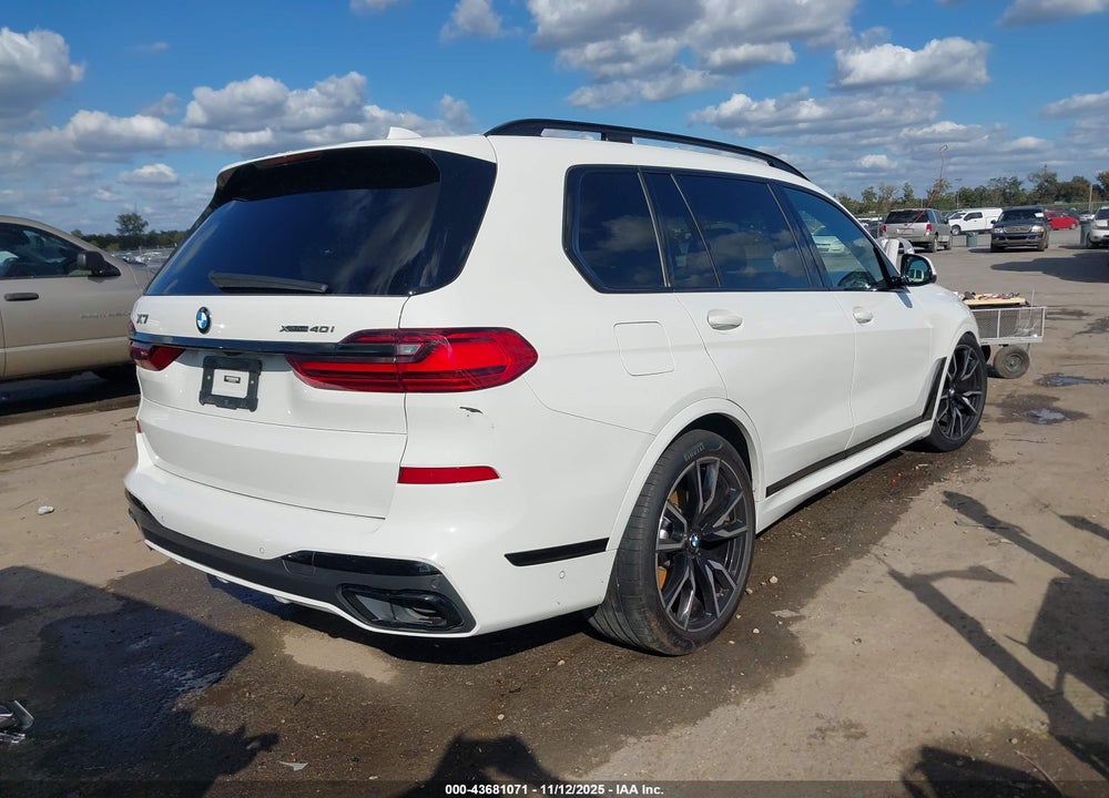 2022 BMW X7 XDRIVE40I VIN: 5UXCW2C02N9K60324