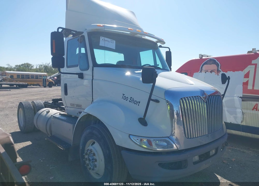 2015 INTERNATIONAL 8000 8600 VIN: 1HSHWSNN4FH712028