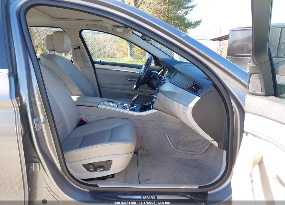 2013 BMW 528I XDRIVE VIN: WBAXH5C5XDDW15498