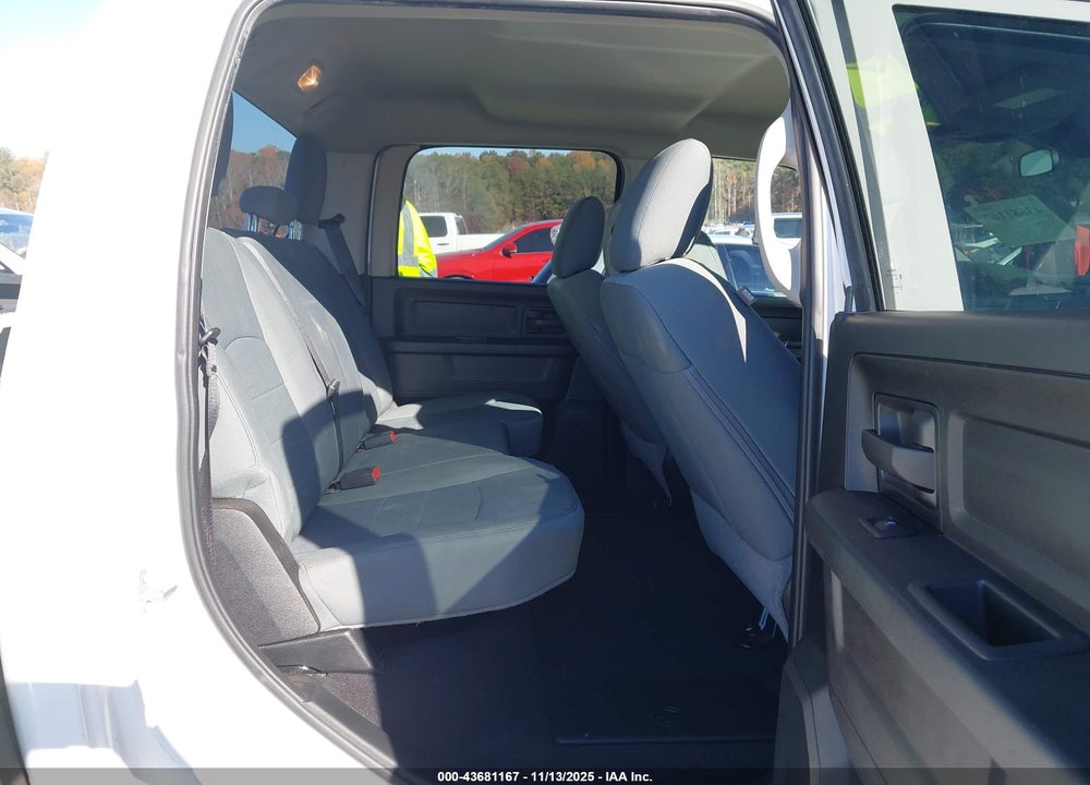 2018 RAM 1500 EXPRESS  4X2 5'7 BOX VIN: 1C6RR6KG9JS304807