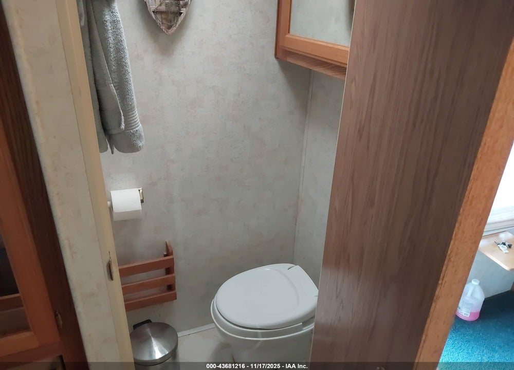 2000 GULFSTREAM 5TH WHEEL VIN: 1NL10FR21Y1057979