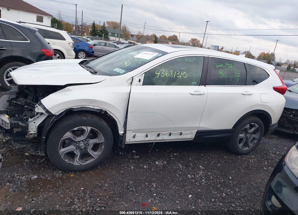 2019 HONDA CR-V VIN: 7FARW2H81KE032329