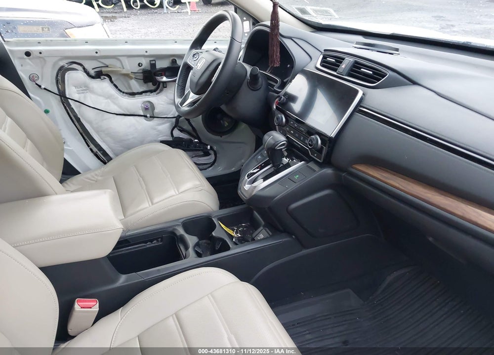 2019 HONDA CR-V VIN: 7FARW2H81KE032329
