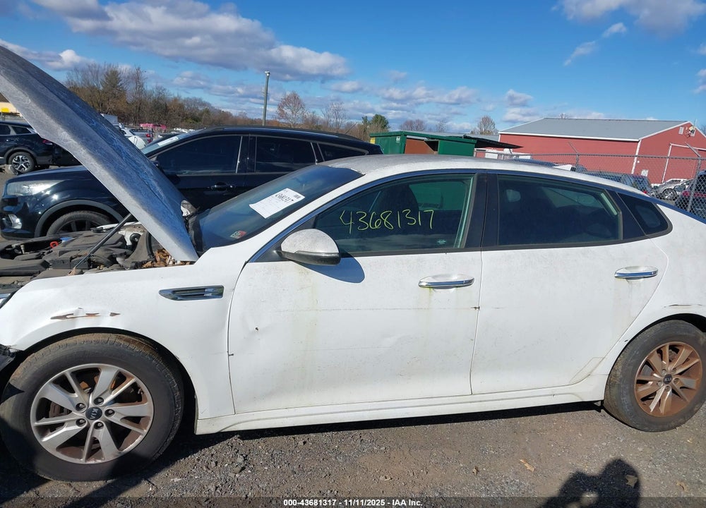 2016 KIA OPTIMA LX VIN: 5XXGT4L30GG046875