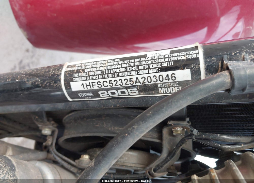 2005 HONDA VTX1300 R VIN: 1HFSC52325A203046
