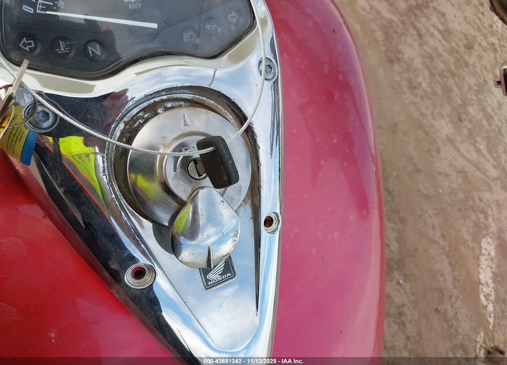 2005 HONDA VTX1300 R VIN: 1HFSC52325A203046
