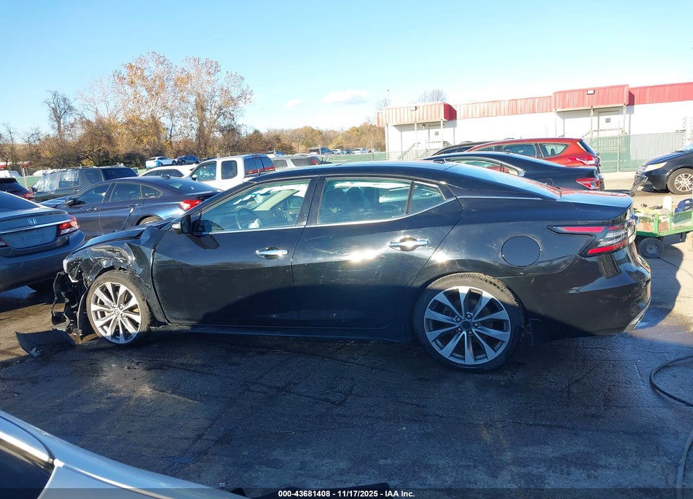 2021 NISSAN MAXIMA PLATINUM XTRONIC CVT VIN: 1N4AA6FV7MC508385