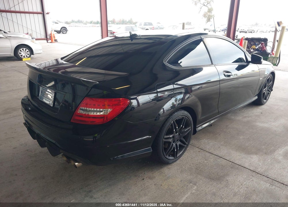 2014 MERCEDES-BENZ C 250 VIN: WDDGJ4HB2EG310115