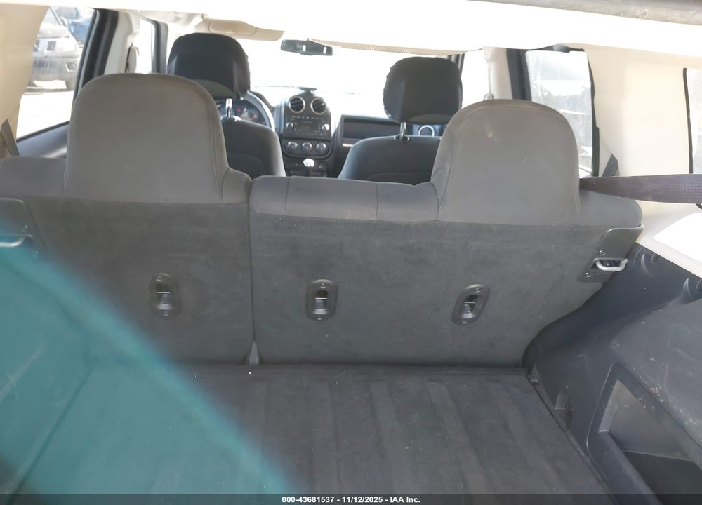 2015 JEEP PATRIOT SPORT VIN: 1C4NJPBB7FD388033