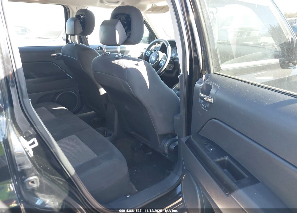 2015 JEEP PATRIOT SPORT VIN: 1C4NJPBB7FD388033