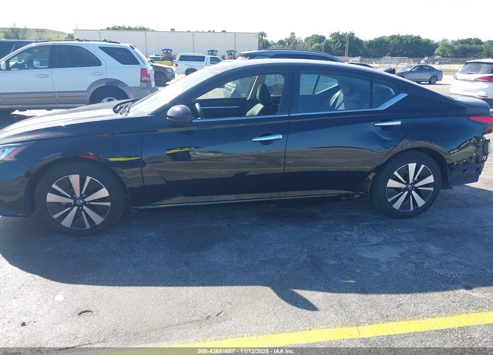 2022 NISSAN ALTIMA SV FWD VIN: 1N4BL4DVXNN316471