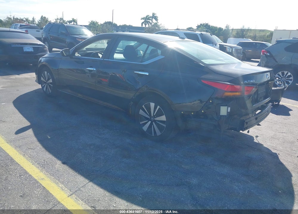 2022 NISSAN ALTIMA SV FWD VIN: 1N4BL4DVXNN316471