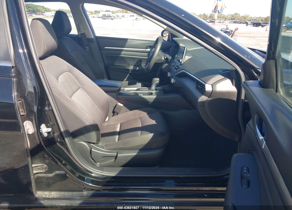 2022 NISSAN ALTIMA SV FWD VIN: 1N4BL4DVXNN316471