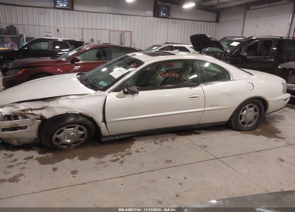 1997 BUICK RIVIERA VIN: 1G4GD2218V4715463