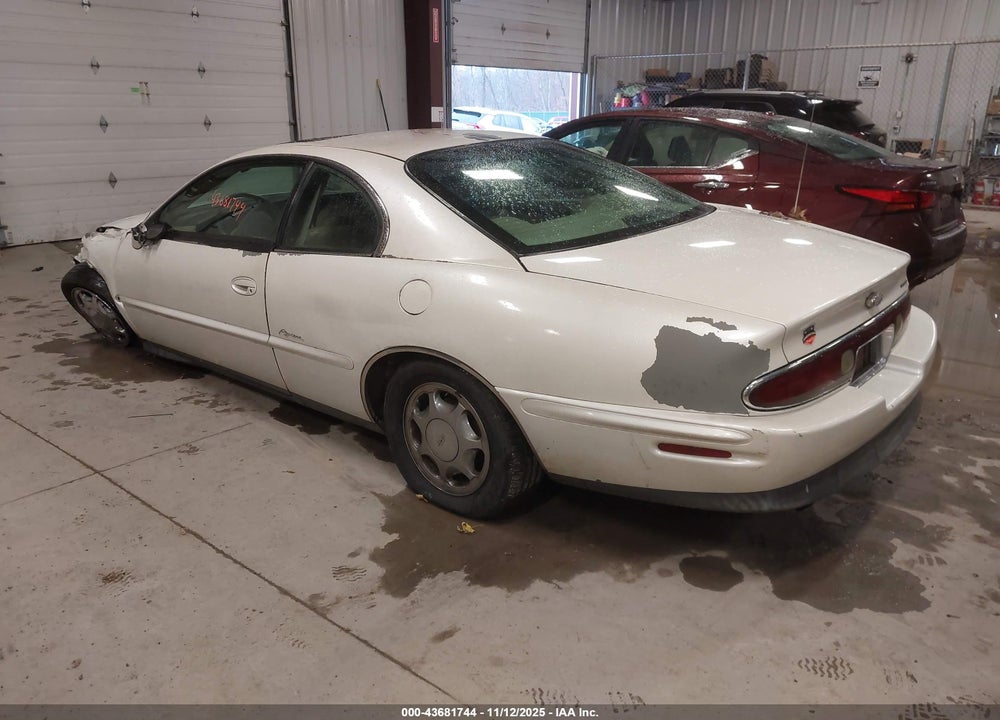 1997 BUICK RIVIERA VIN: 1G4GD2218V4715463