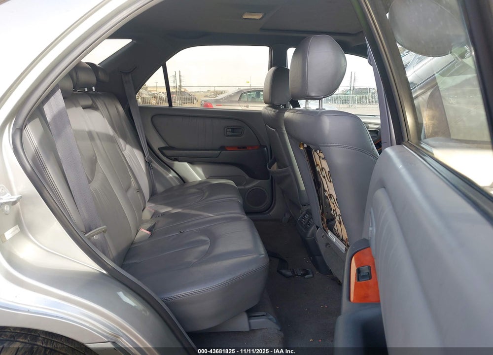 2000 LEXUS RX 300 VIN: JT6HF10U9Y0127634