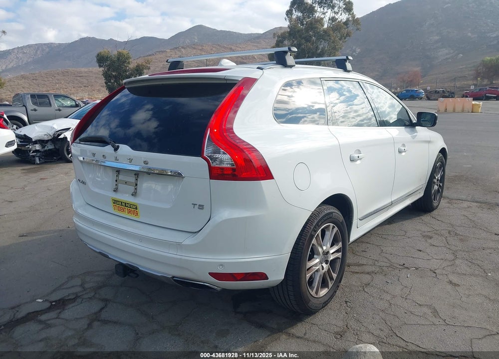 2015 VOLVO XC60 T5 PREMIER PLUS VIN: YV440MDCXF2616277