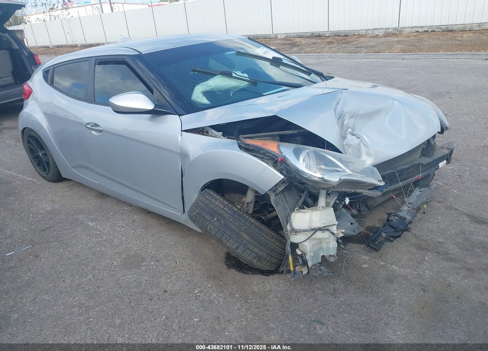 2015 HYUNDAI VELOSTER VIN: KMHTC6AD3FU239290