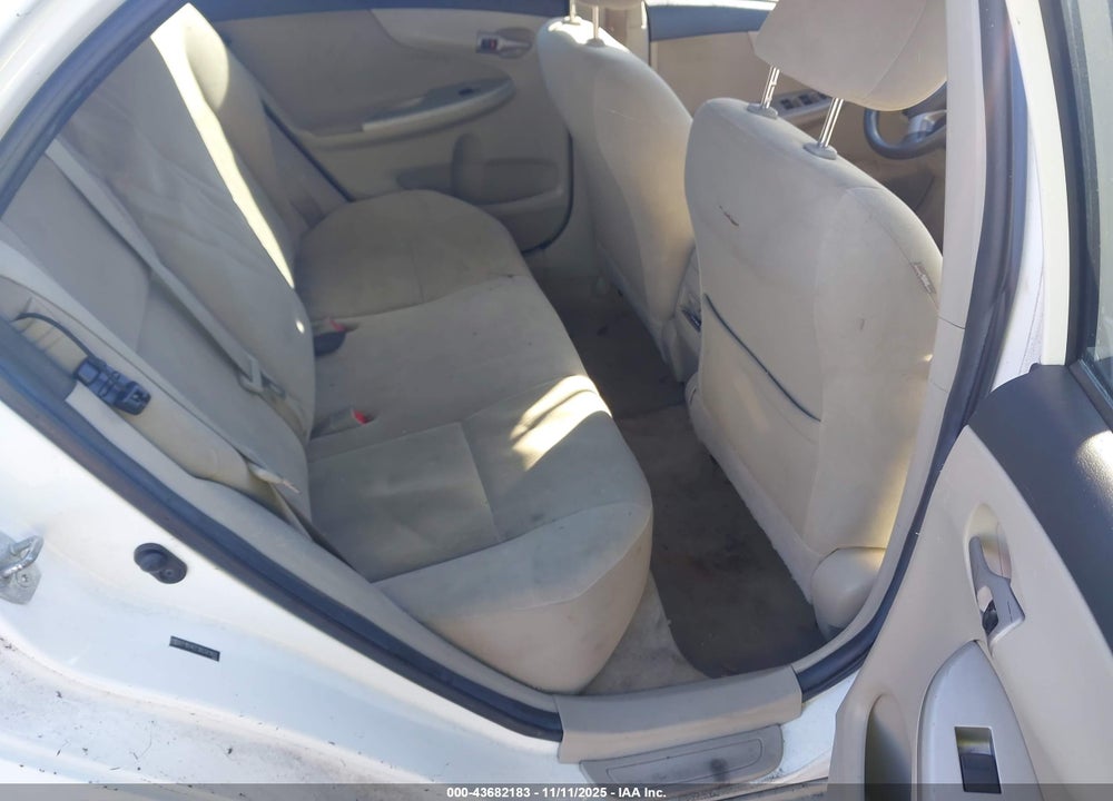 2011 TOYOTA COROLLA LE VIN: 2T1BU4EE9BC681860