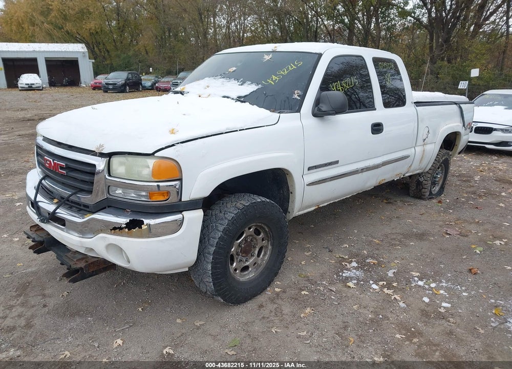 2005 GMC SIERRA 2500HD SLE VIN: 1GTHK29U95E109808