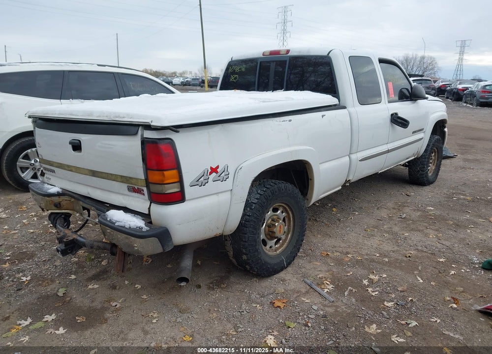 2005 GMC SIERRA 2500HD SLE VIN: 1GTHK29U95E109808