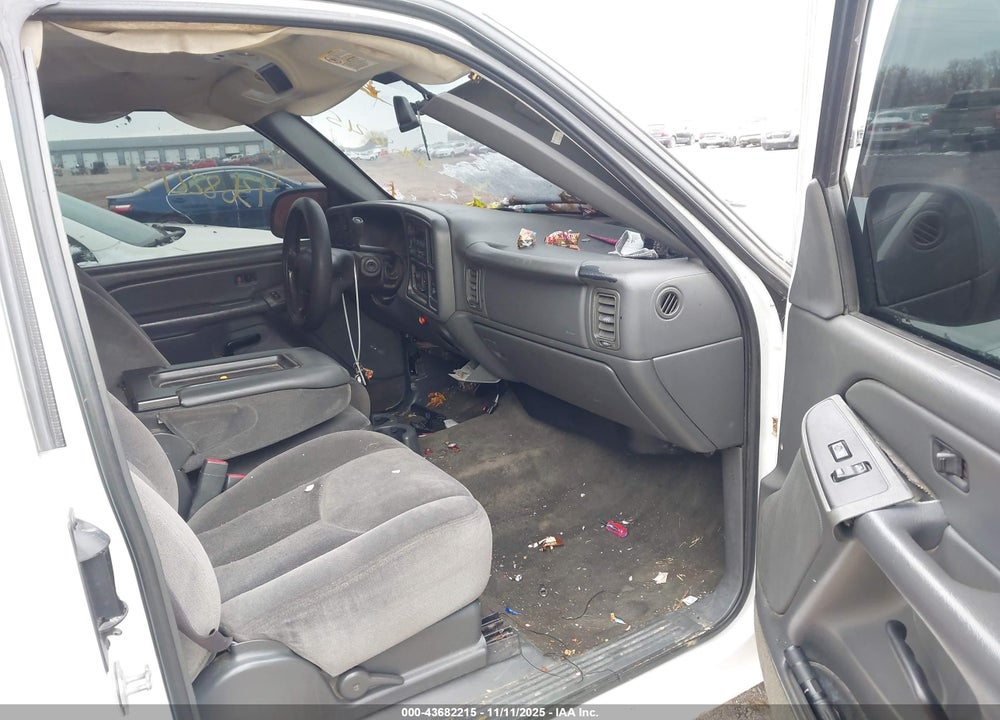 2005 GMC SIERRA 2500HD SLE VIN: 1GTHK29U95E109808
