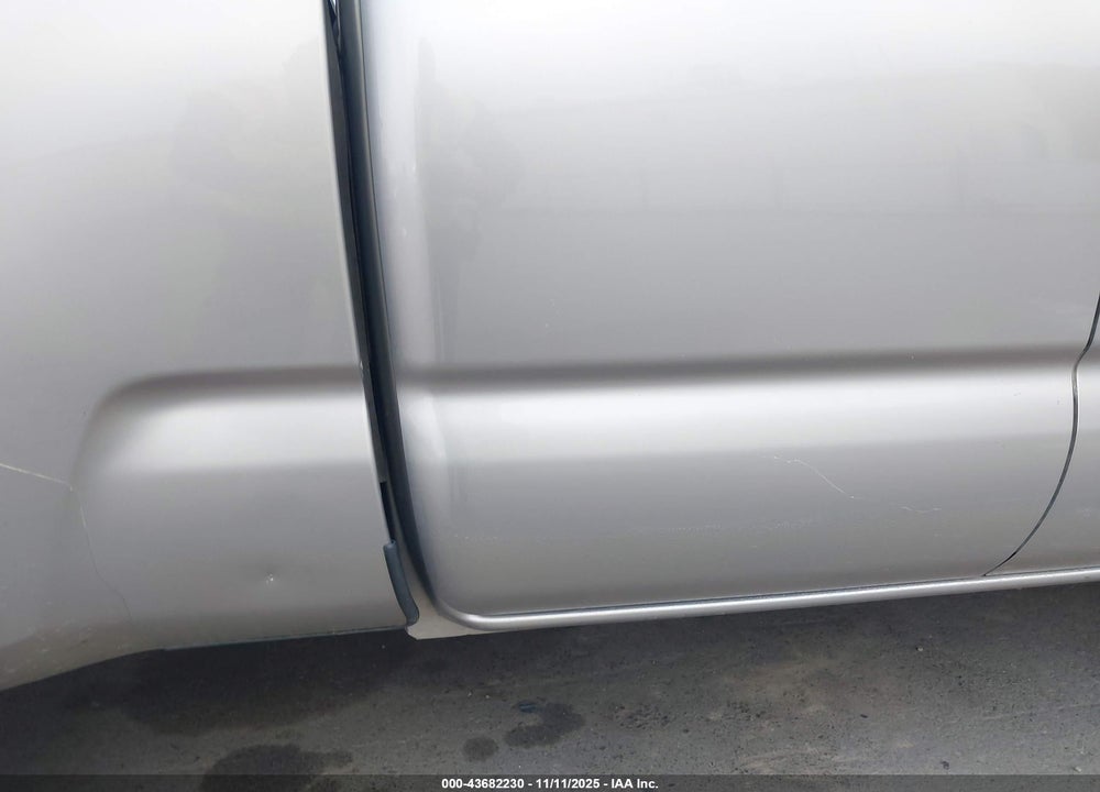 2017 TOYOTA TACOMA SR VIN: 5TFSX5EN8HX055210