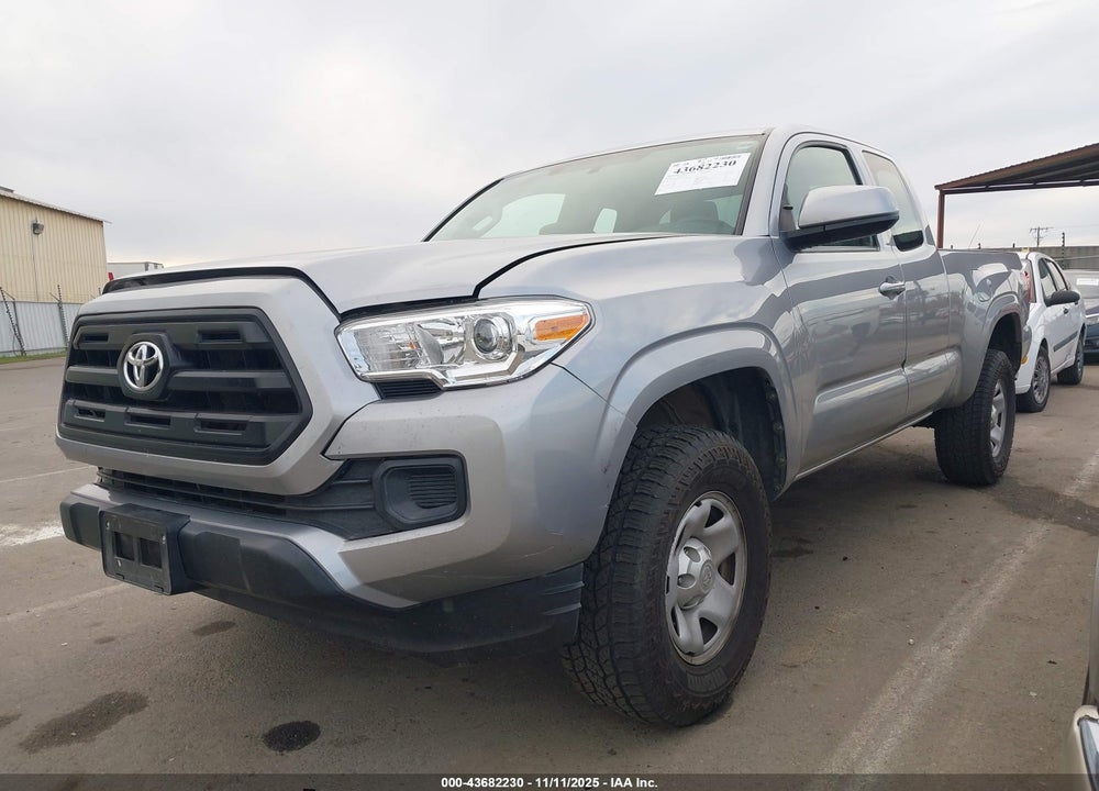 2017 TOYOTA TACOMA SR VIN: 5TFSX5EN8HX055210