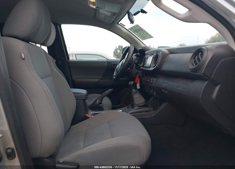 2017 TOYOTA TACOMA SR VIN: 5TFSX5EN8HX055210