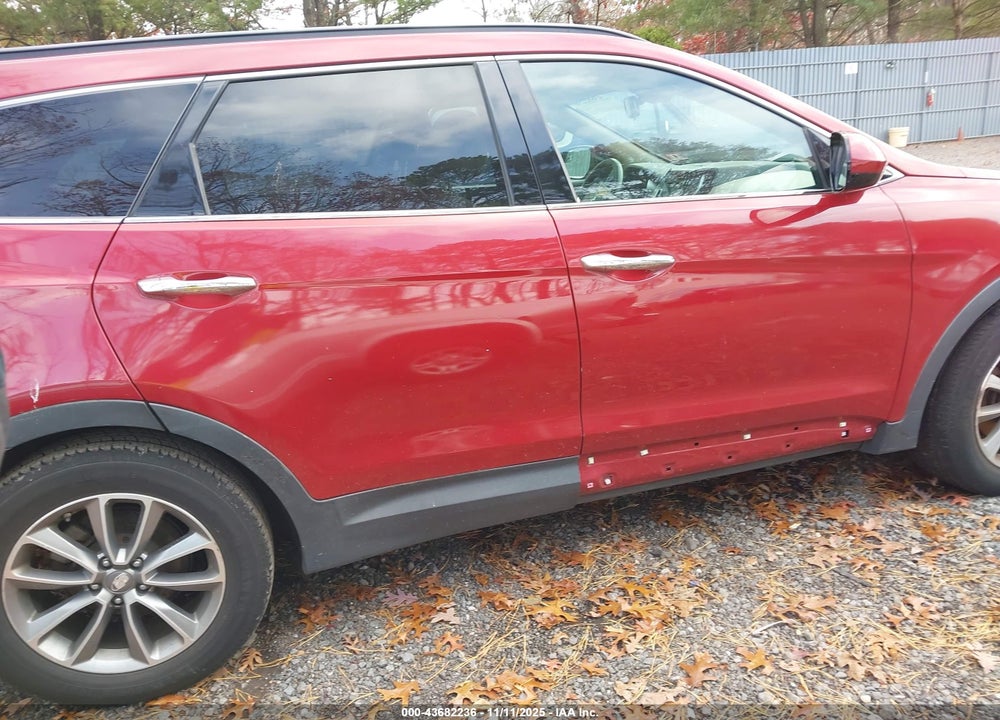 2017 HYUNDAI SANTA FE SE VIN: KM8SMDHF1HU238369