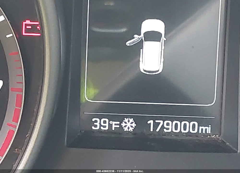 2017 HYUNDAI SANTA FE SE VIN: KM8SMDHF1HU238369