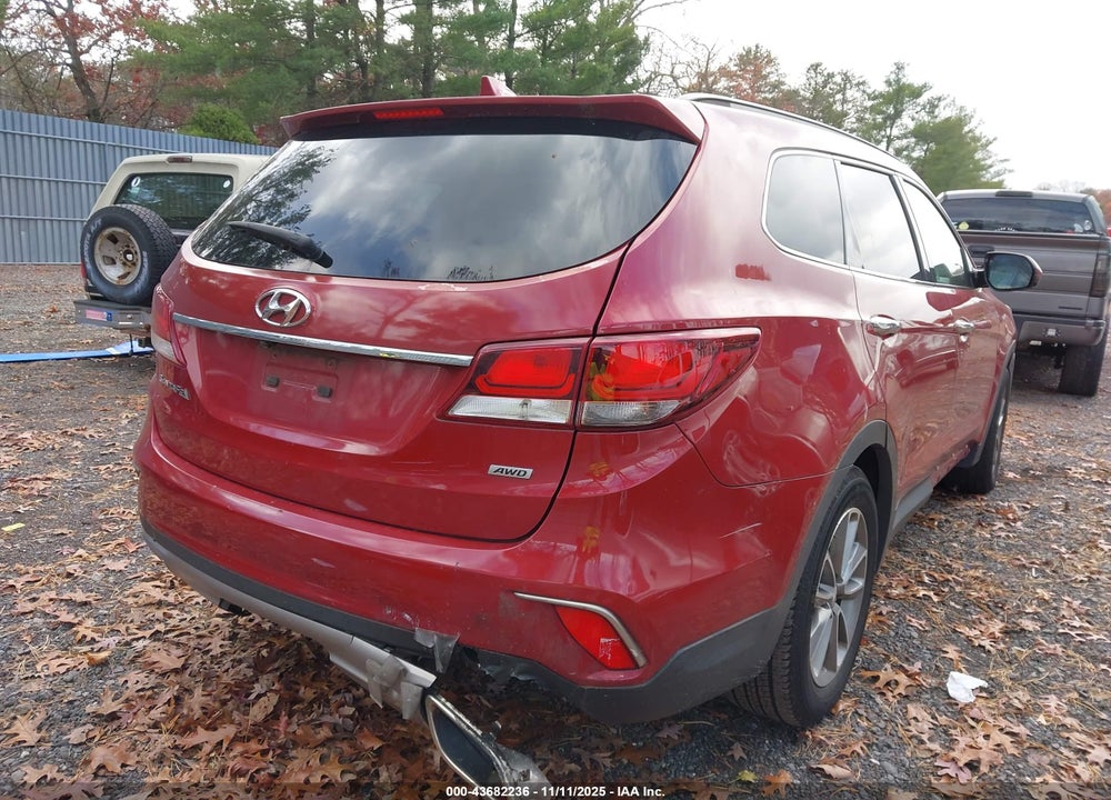 2017 HYUNDAI SANTA FE SE VIN: KM8SMDHF1HU238369