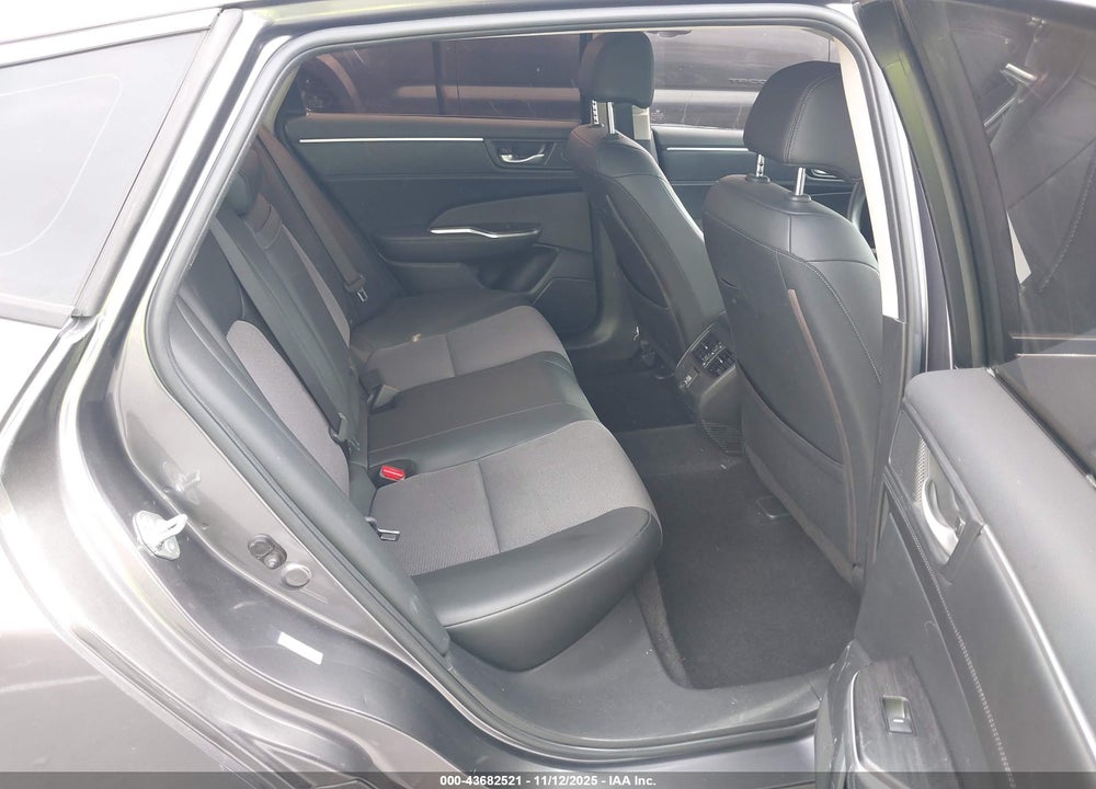2020 HONDA CLARITY PLUG-IN HYBRID VIN: JHMZC5F1XLC000035