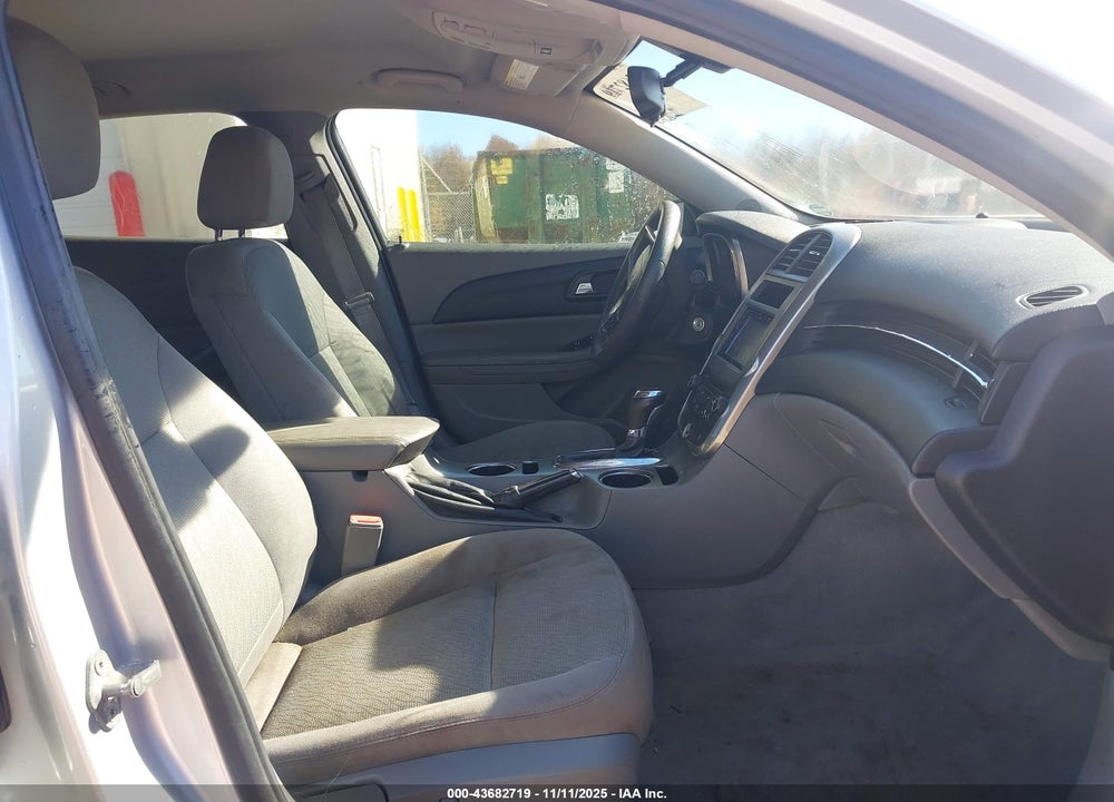 2015 CHEVROLET MALIBU LS VIN: 1G11B5SL4FF181198