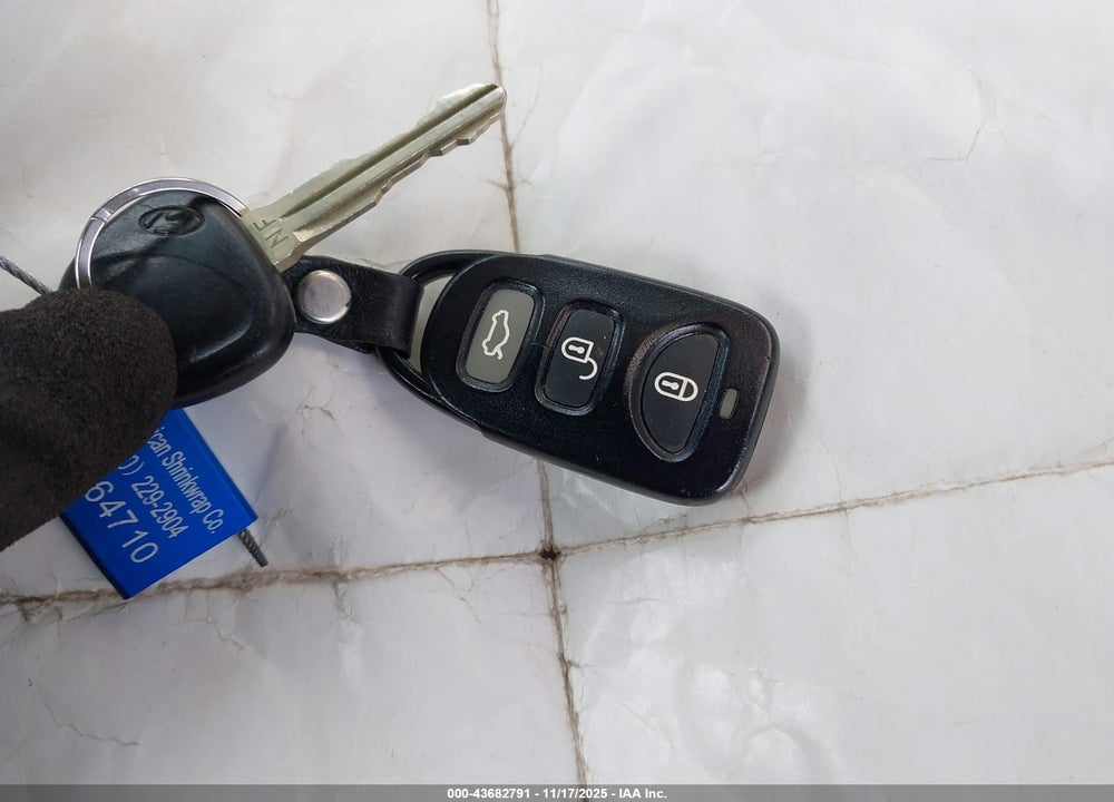 2007 HYUNDAI SONATA LIMITED/SE V6 VIN: 5NPEU46F07H186648