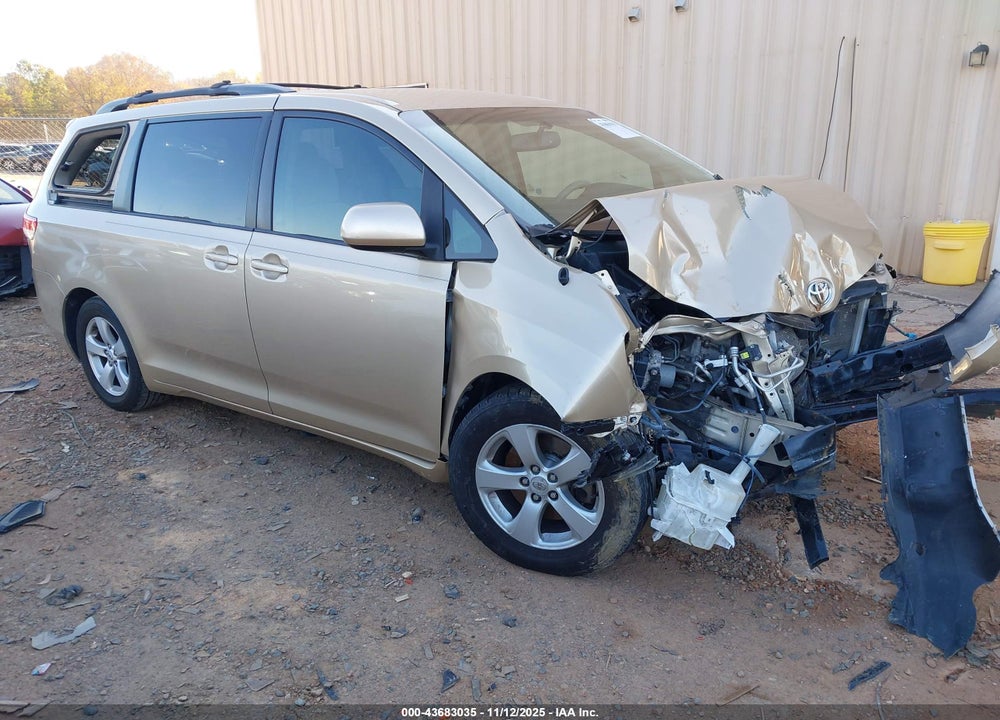2011 TOYOTA SIENNA LE V6 VIN: 5TDKK3DCXBS131672