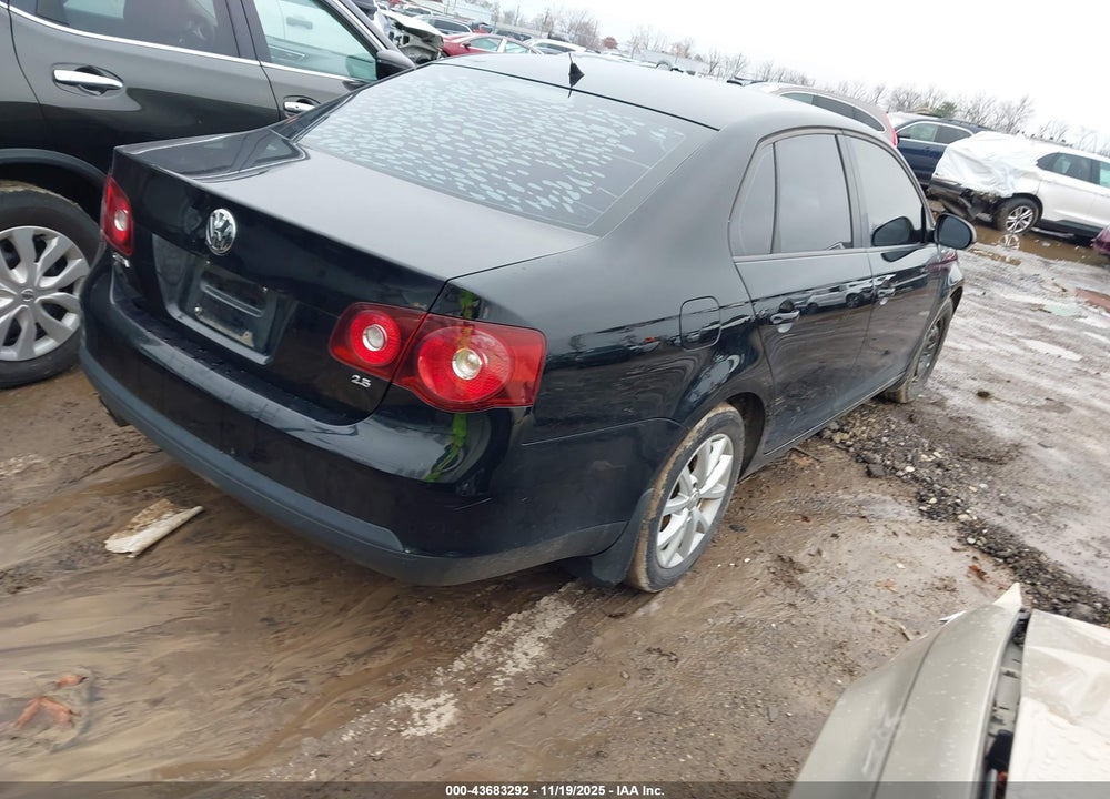 2010 VOLKSWAGEN JETTA LIMITED EDITION VIN: 3VWRZ7AJ6AM135704