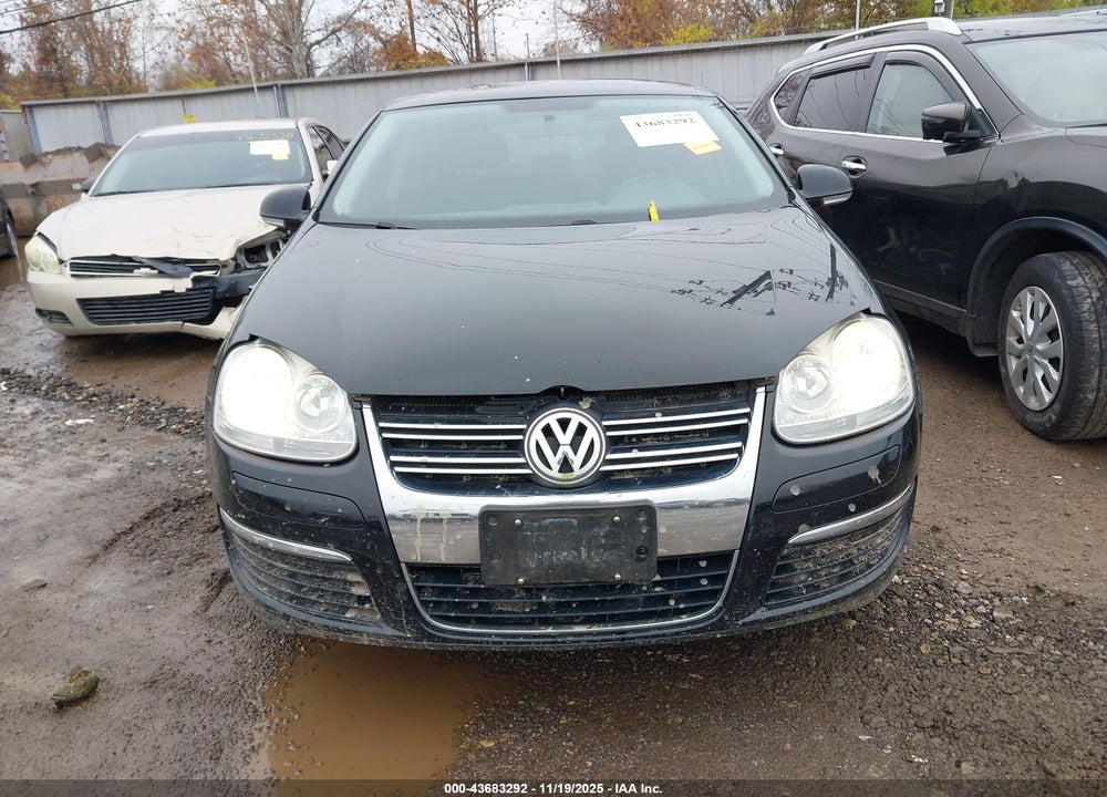 2010 VOLKSWAGEN JETTA LIMITED EDITION VIN: 3VWRZ7AJ6AM135704