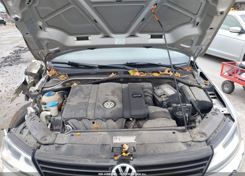 2012 VOLKSWAGEN JETTA 2.5L SE VIN: 3VWDP7AJ1CM025825
