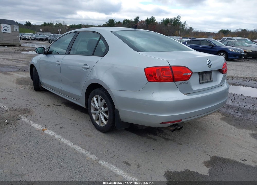 2012 VOLKSWAGEN JETTA 2.5L SE VIN: 3VWDP7AJ1CM025825