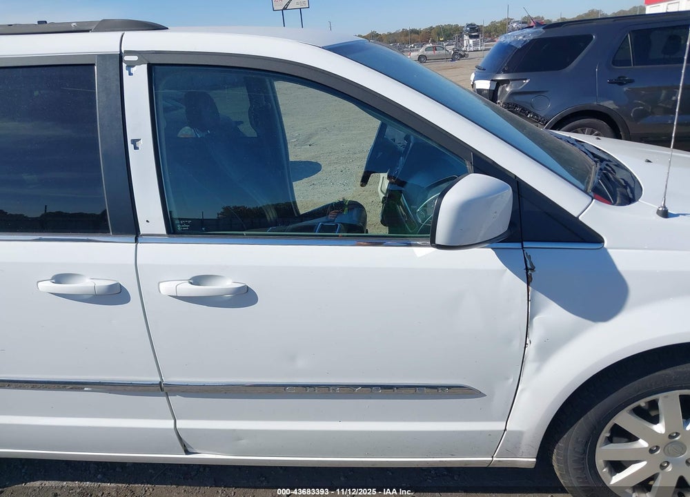 2015 CHRYSLER TOWN & COUNTRY TOURING VIN: 2C4RC1BG4FR538018