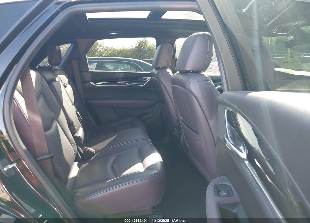 2017 CADILLAC XT5 LUXURY VIN: 1GYKNDRS0HZ104091